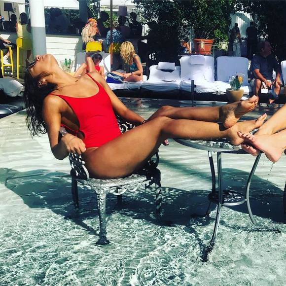 Meet your Posher, Samantha - Picture 1 of 1